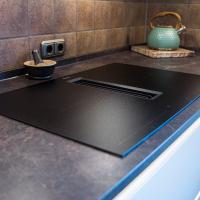 #Küche#MoonlightGrey#Salbei#Grifflos#Miele#LED-Beleuchtung#Kräuterbank#BlancoTrinksystem